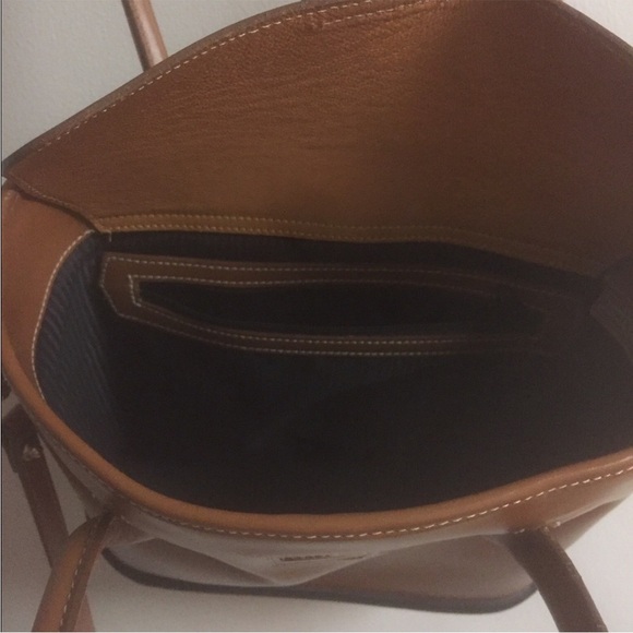 Dooney & Bourke Tan Leather purse - Picture 11 of 11